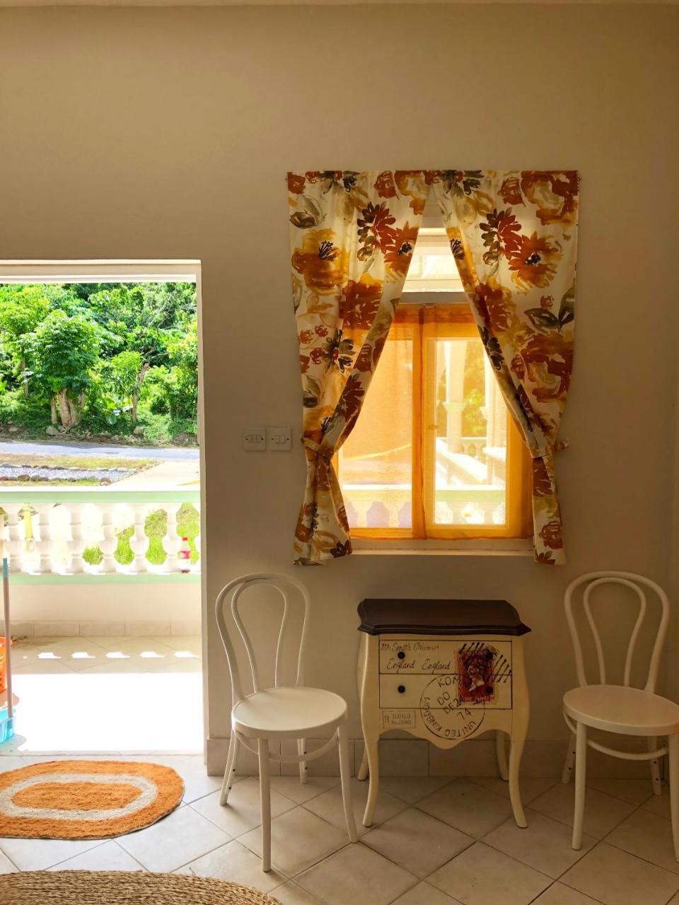Soufriere Guesthouse エクステリア 写真