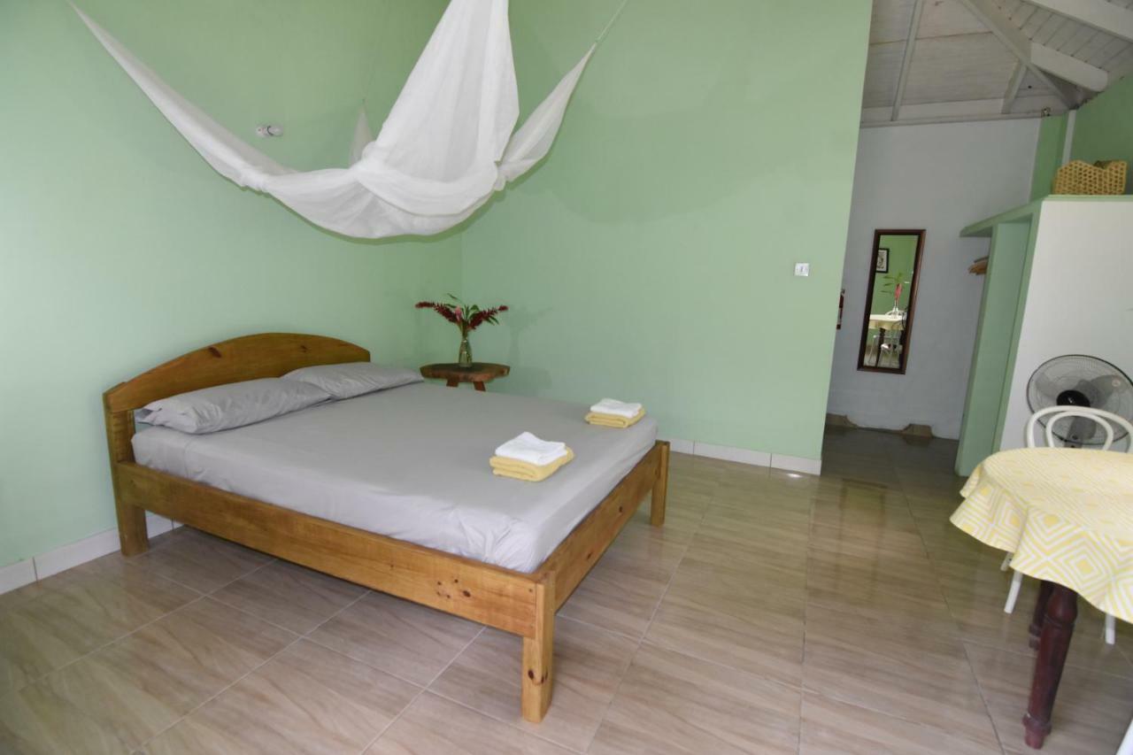 Soufriere Guesthouse エクステリア 写真