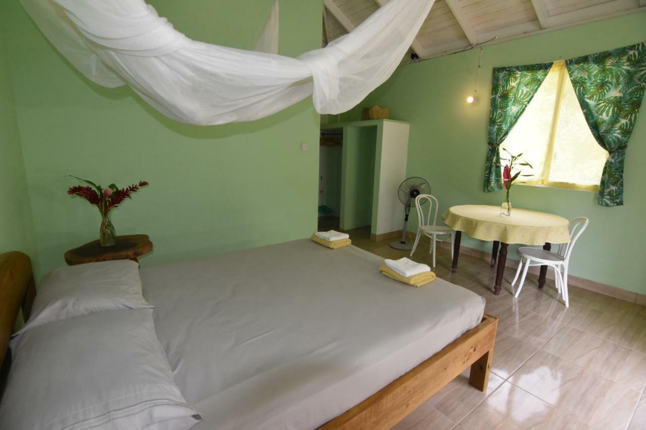 Soufriere Guesthouse エクステリア 写真